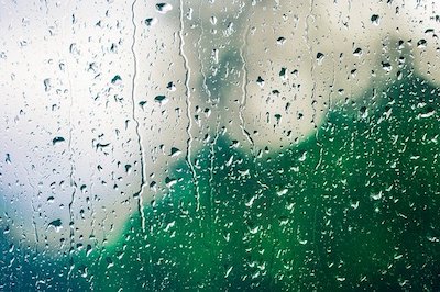 雨の日はくせ毛が億劫